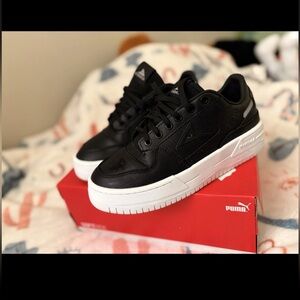 PIRMA Black Leather Low-Top Sneakers with White Platform